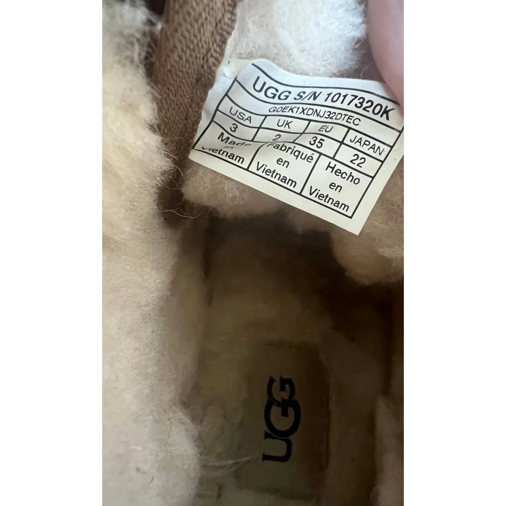 NWOT UGGS Neumel lI Suede Kids Brown Cream High Top Lace Up Chukka Bootie Boot 3